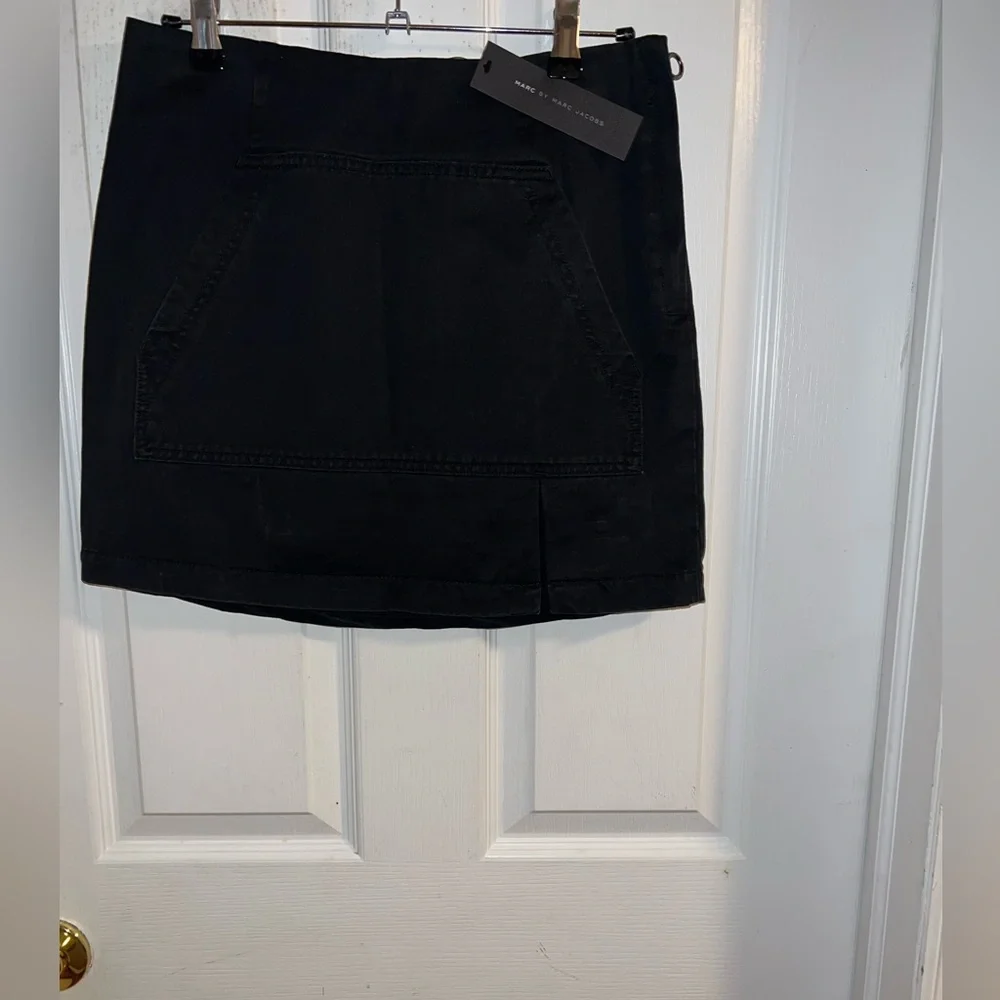 Marc by Marc Jacobs Black Mini Skirt - Size 4 - Picture 2 of 3